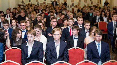 valdovu_rumuose_pagerbti_ir_du_sekmingiausiai_brandos_egzaminus_islaike_alytiskiai