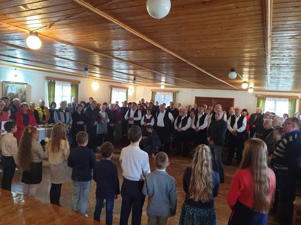 tradicineje_rozanciaus_myletoju_sventeje_maldos_uz_ugniagesius
