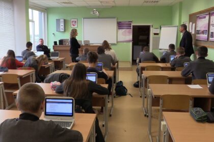 alytaus_rajono_mokyklos_ir_mokytojai_nuotoliniam_mokymui_pasiruose