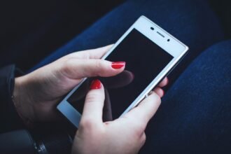 cell-phone-1163722_1280