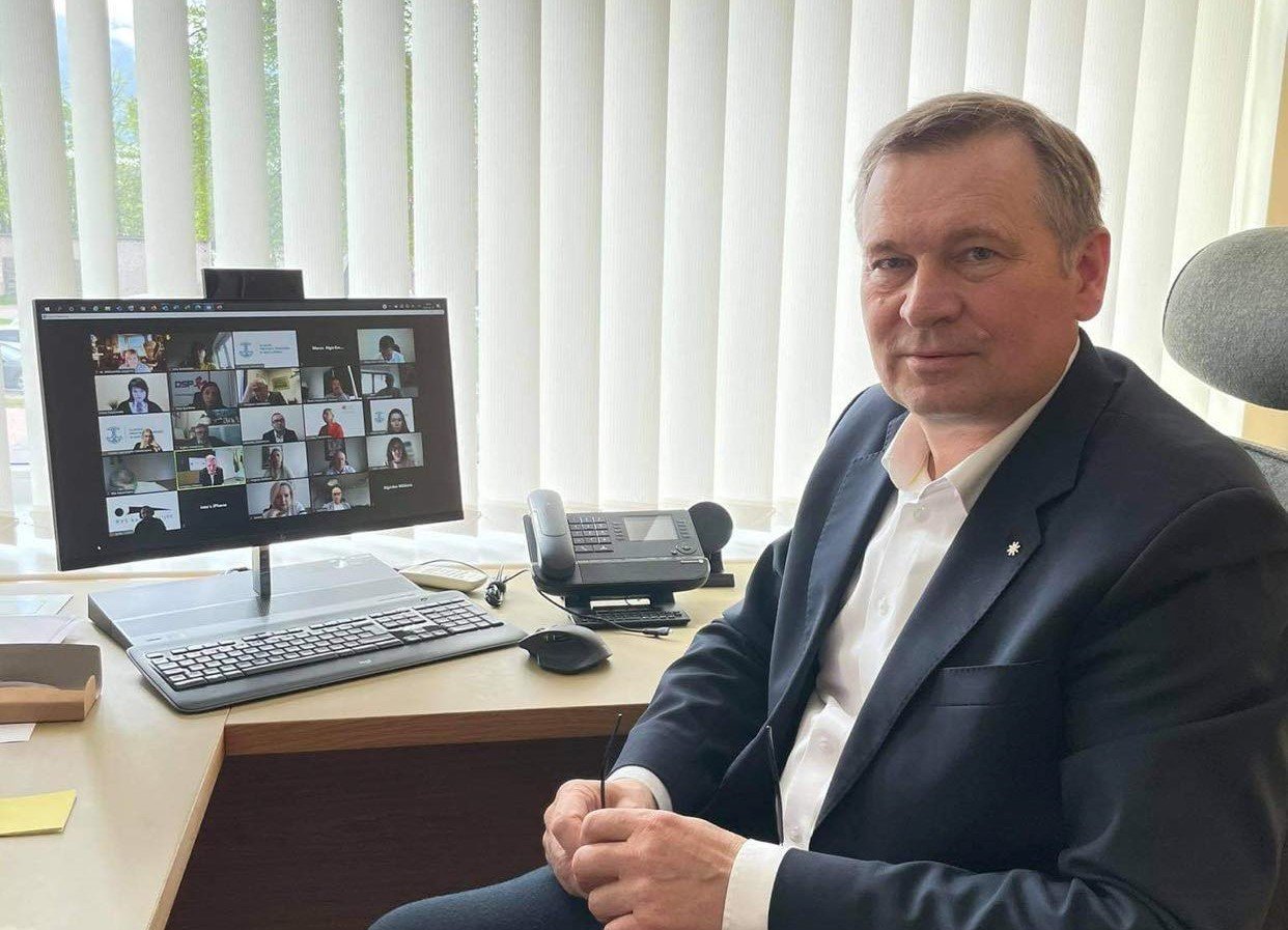 verslo_vadovu_klube_alytaus_rajono_savivaldybes_meras_algirdas_vrubliauskas_daugiau_akcentavo_igyvendintus_projektus_ir_galimybes_verslui_pletoti