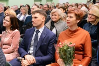 kestutis_tumynas_kartu_su_zmona_lina_desineje_dalyvavo_sventeje_luksnenuose_kolektyvui_sidabrinis_kvartetas_20_metu