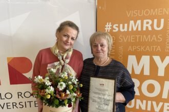kaireje_vicemere_dalia_kitaviciene_desineje_m_onika_razanauskiene