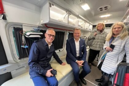 sakiu_rajono_savivaldybes_atstovai_domejosi_mobiliuju_ambulatoriju_veikla_ir_ju_vidaus_iranga17823