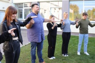 mokymu_metu_stovyklos_dalyviai_kalbejo_apie_pilietiskumo_aktyvaus_isitraukimo_i_veiklas_iniciatyv_u_svarba