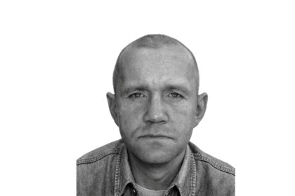 Prašomas atpažinti asmuo