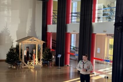 Alytaus šv. Benedikto gimnazijoje bus dalinama Betliejaus taikos ugnis