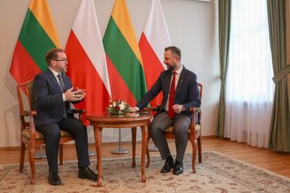 Krašto apsaugos ministras Robertas Kaunas lankosi Varšuvoje, kur susitiko su Lenkijos vicepremjeru ir gynybos ministru Władysław Kosiniak-Kamysz