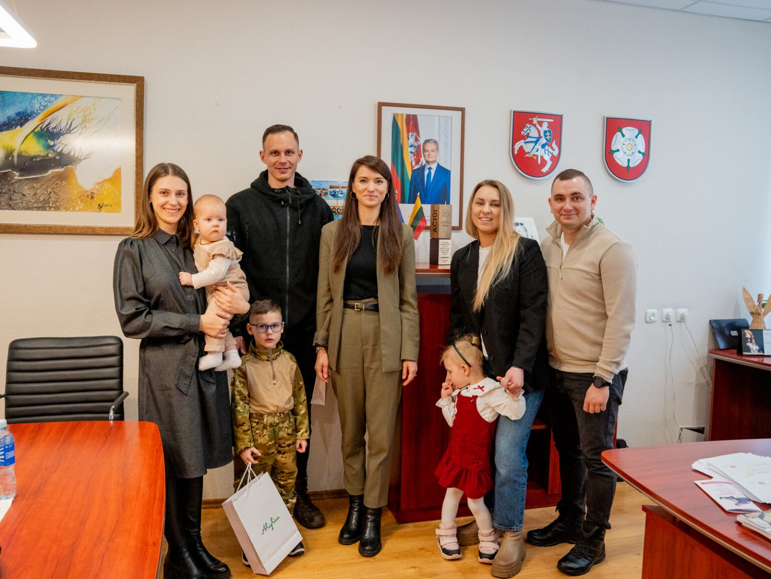 Alytaus miesto savivaldybės vicemerė Kristina Daugelevičienė pasveikino Vasario 16-osios konkurso, kurį artėjant šiai šventei skelbė savivaldybė, nugalėtojus