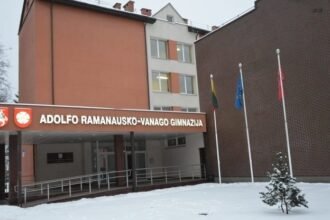 Adolfo Ramanausko-Vanago gimnazija.